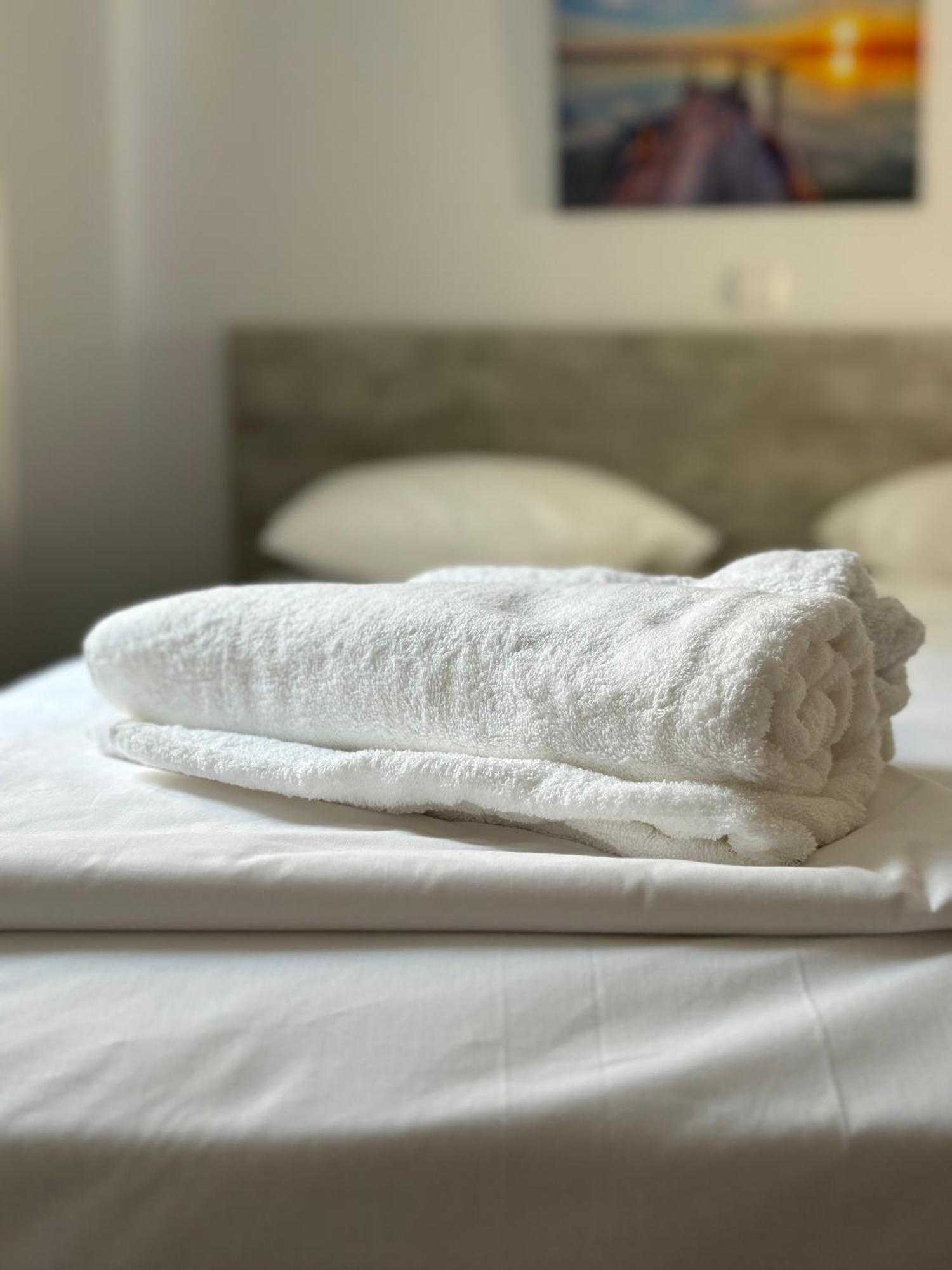 Luca Apts Napa アヤナパ エクステリア 写真